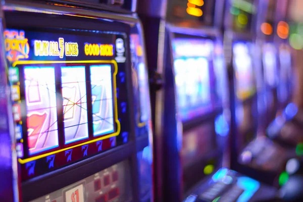 Live football and casino game selection on webhoki